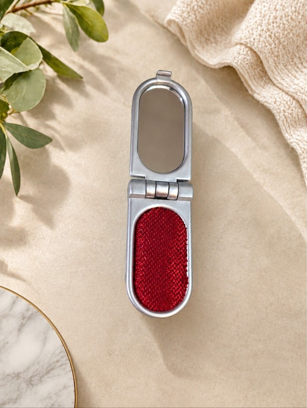 ✨ Mini Travel Lint Brush with Keychain – NEW ✨